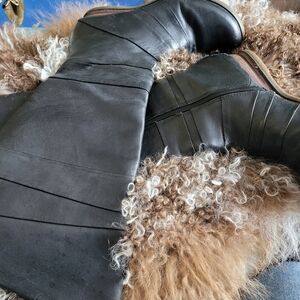 Elegant Black Leather Women's Boots
